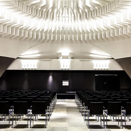 풀먼 코카그네 4*