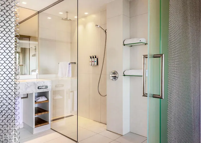 プルマン アイントホーヴェン コカーニュ